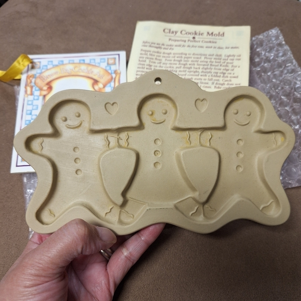 Vintage Brown Bag Cookie Art 1995 Gingerbread Clay Cookie Mold w Recipe Book - Picture 8 of 8
